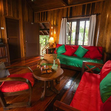La Folie Lodge Чампасак Екстериор снимка