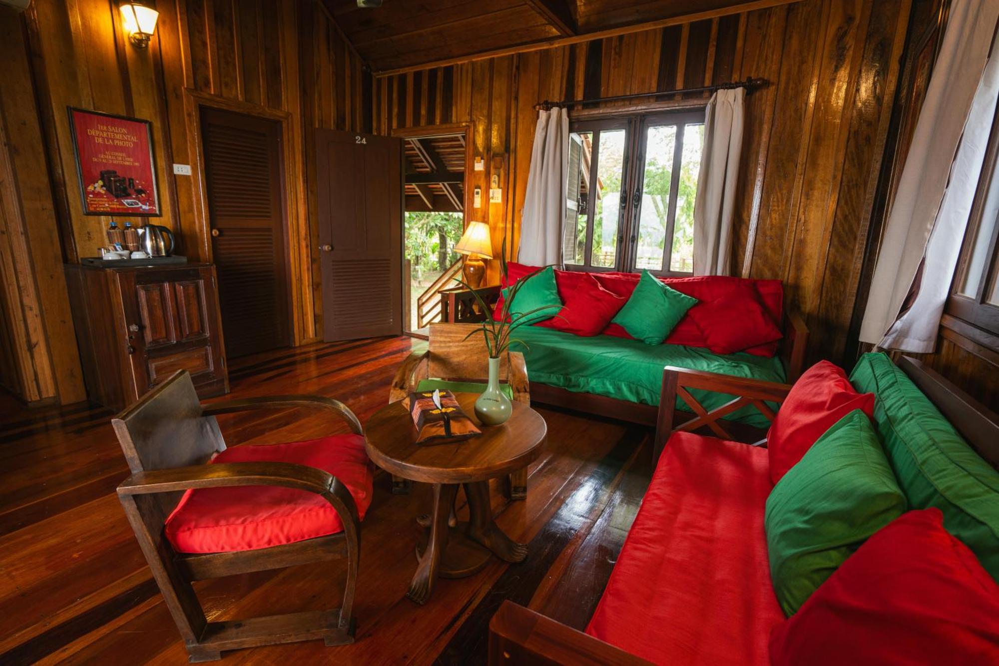 La Folie Lodge Чампасак Екстериор снимка