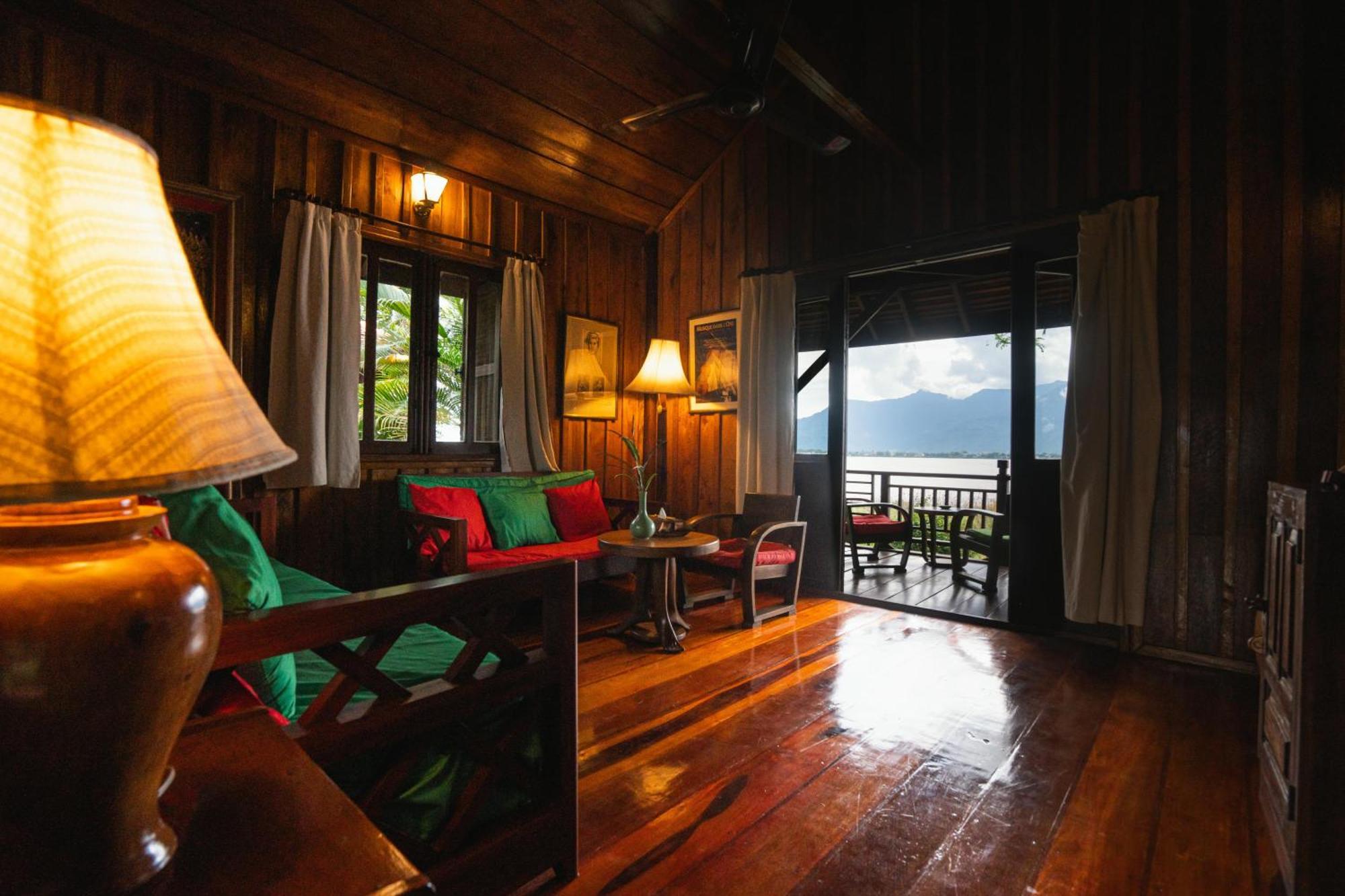 La Folie Lodge Чампасак Екстериор снимка