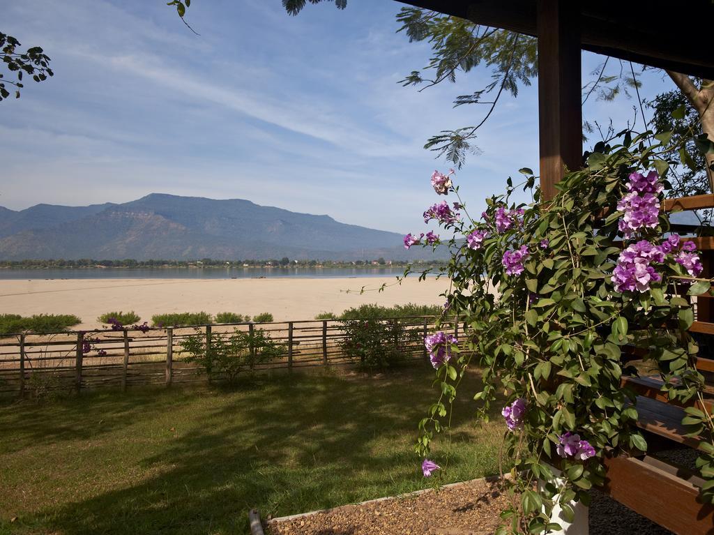 La Folie Lodge Чампасак Екстериор снимка