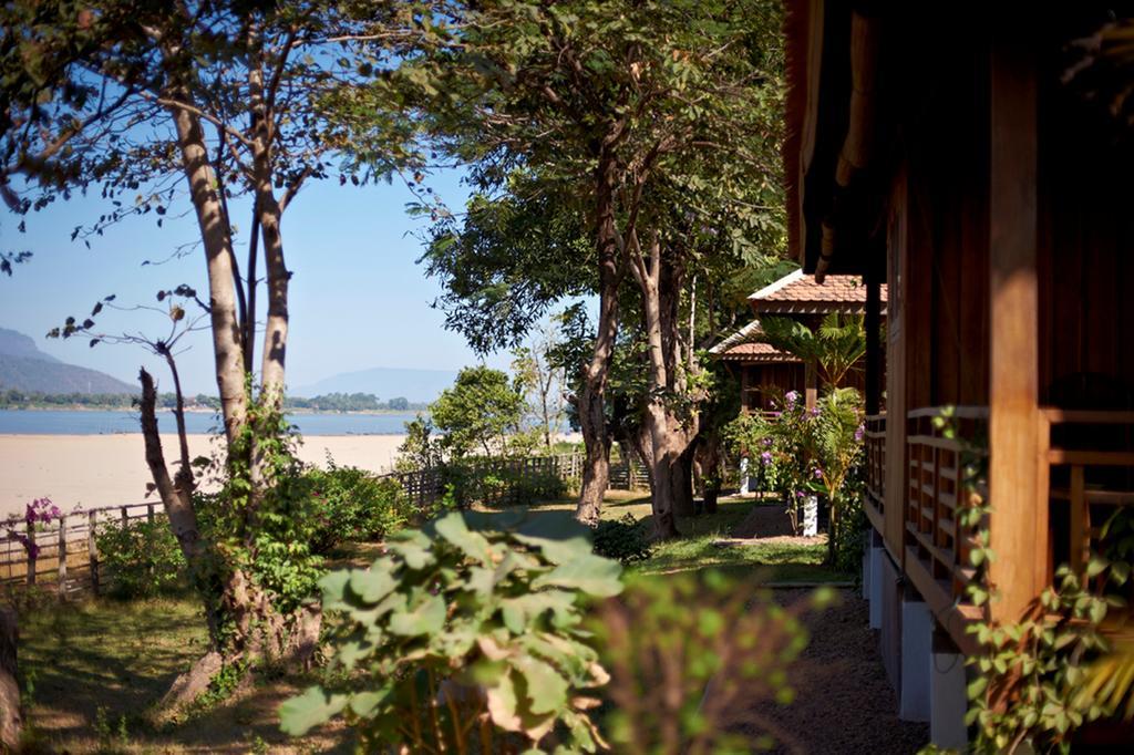 La Folie Lodge Чампасак Екстериор снимка