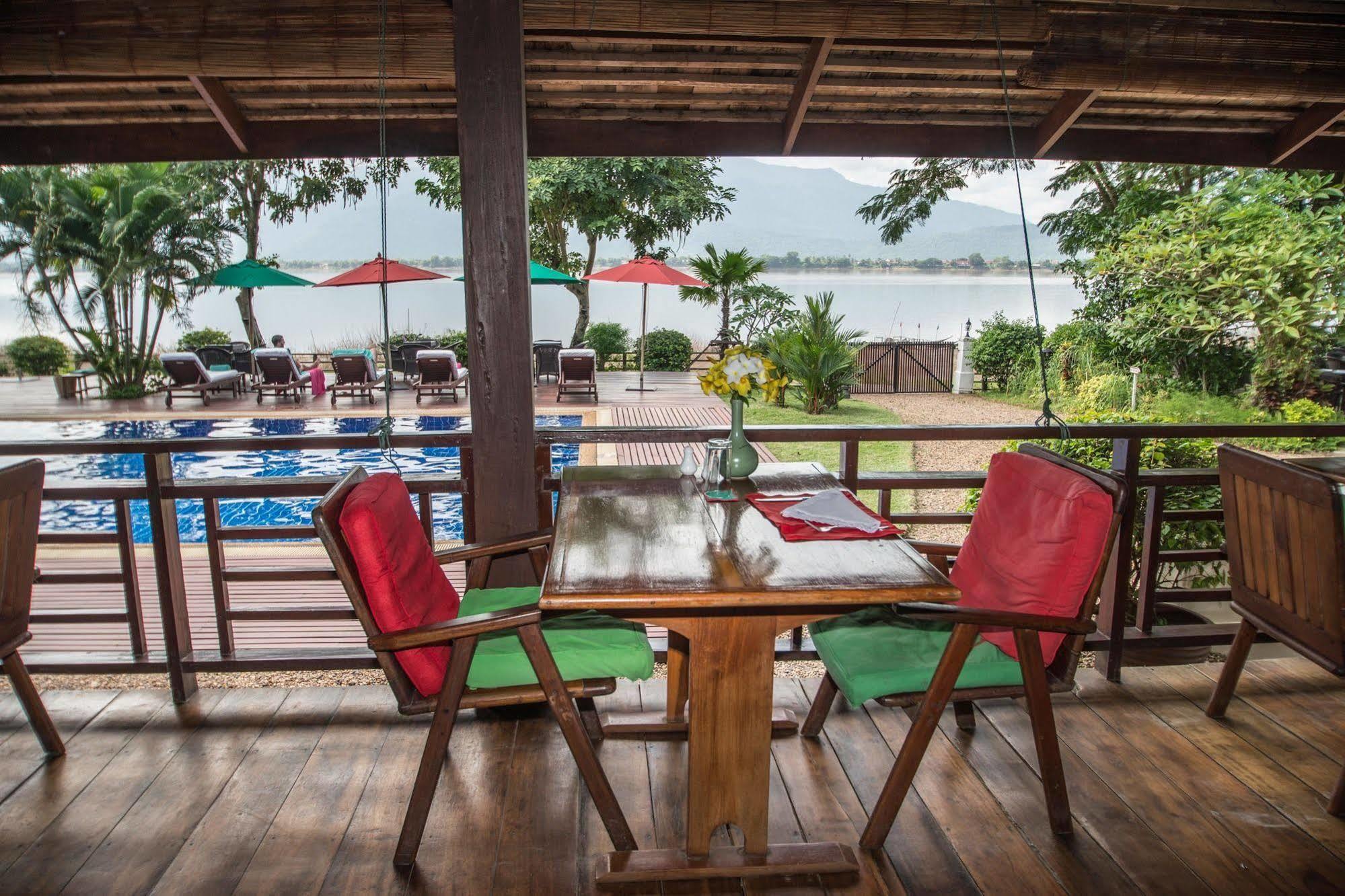 La Folie Lodge Чампасак Екстериор снимка