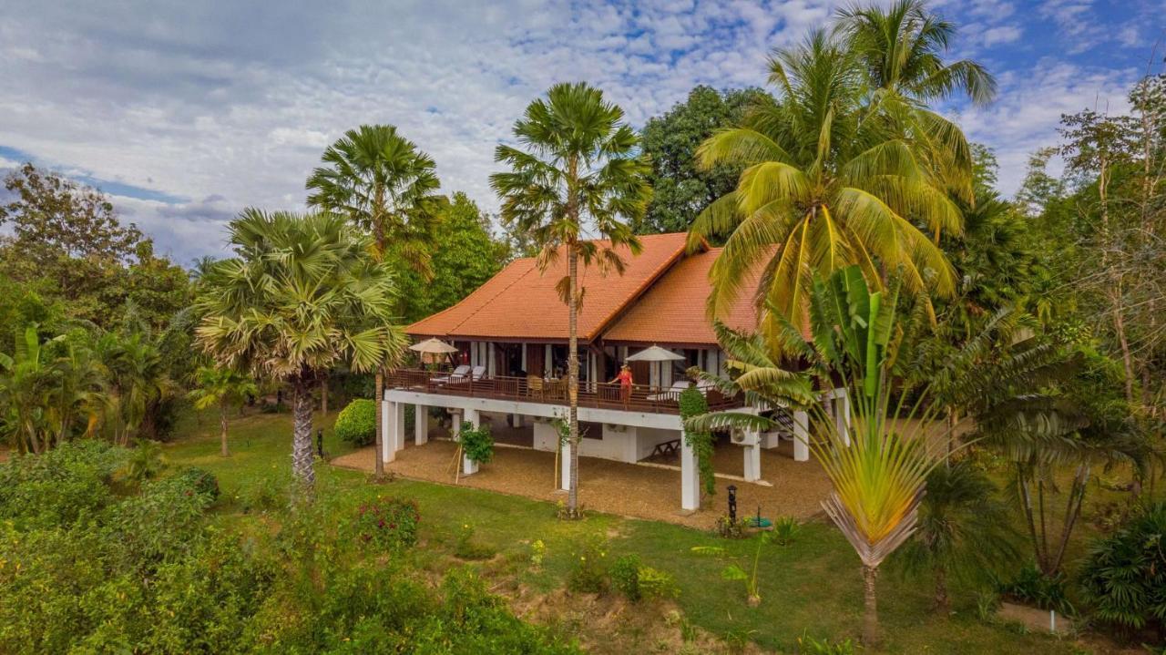 La Folie Lodge Чампасак Екстериор снимка