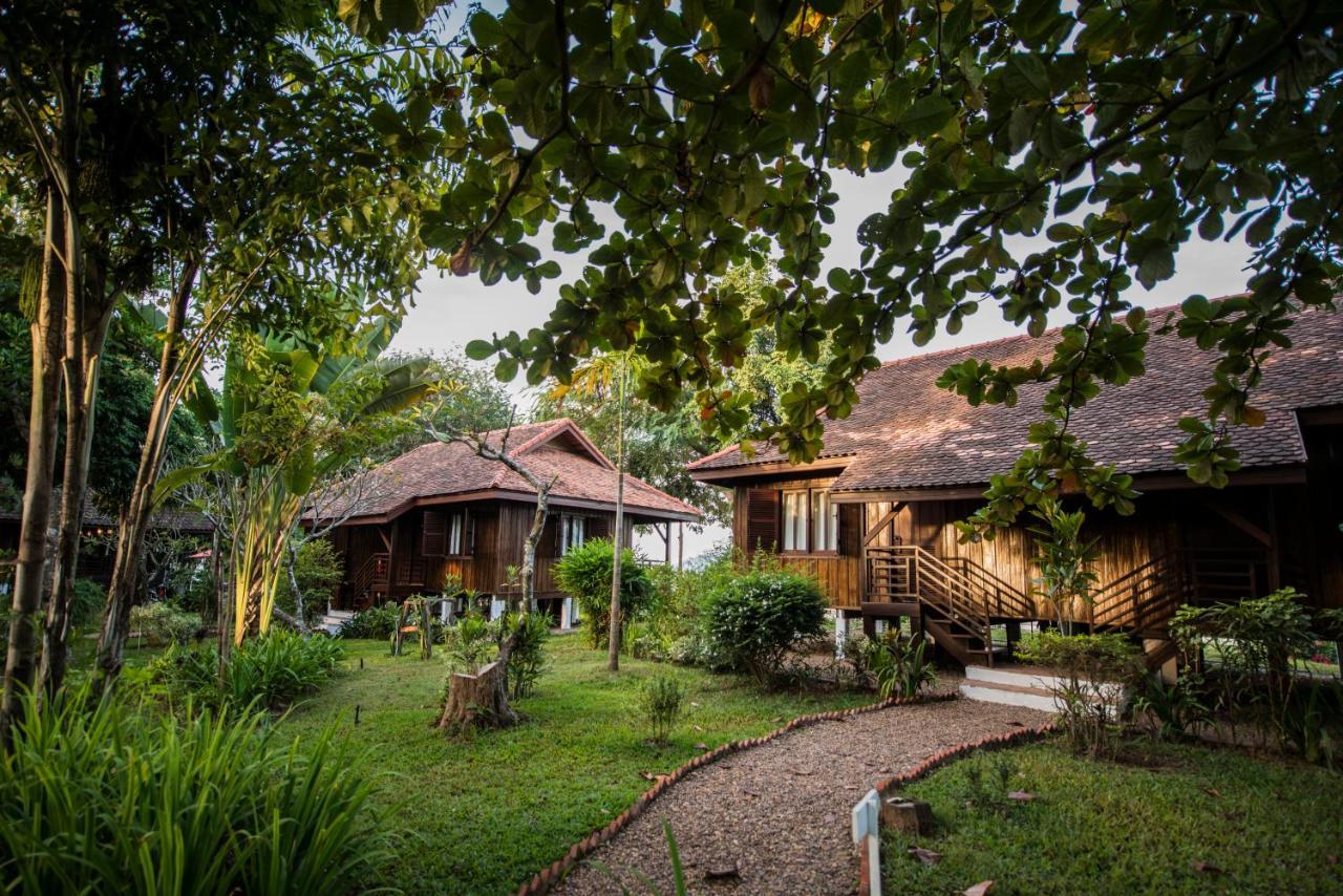 La Folie Lodge Чампасак Екстериор снимка